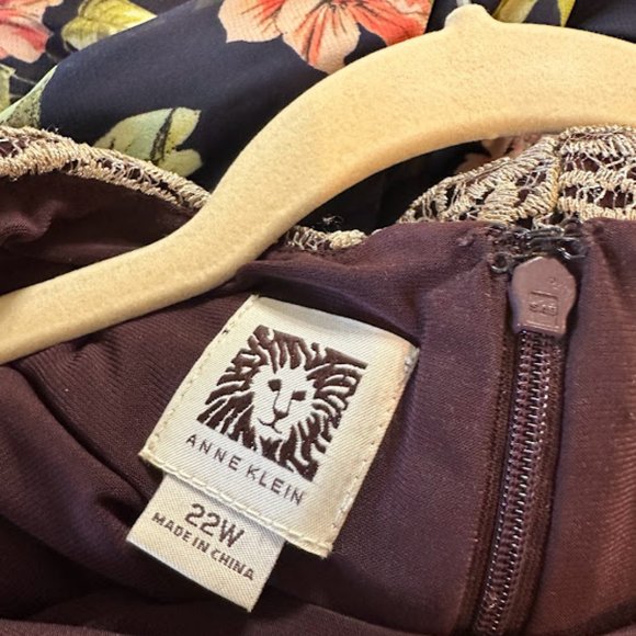 Anne Klein Sheath Dress 22W Gold Lace Overlay - Picture 5 of 5